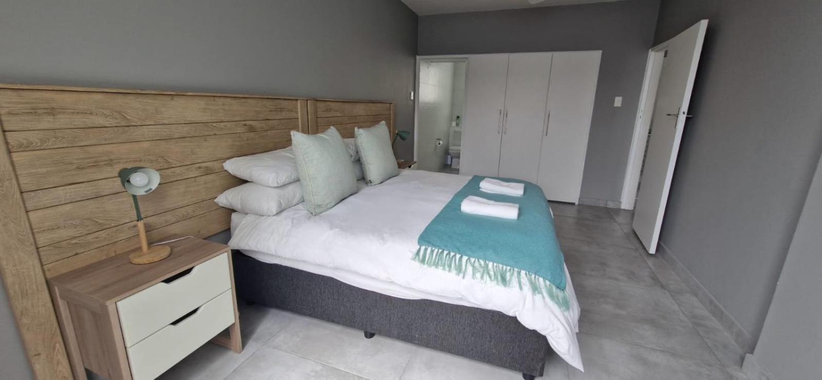 Admirals Lodge Guest House And Brightways Self Catering Apartments Port Elizabeth Room photo